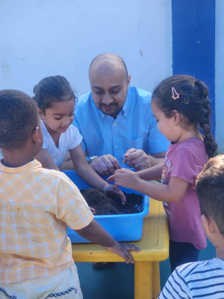 Toddler House Father's Day 2025